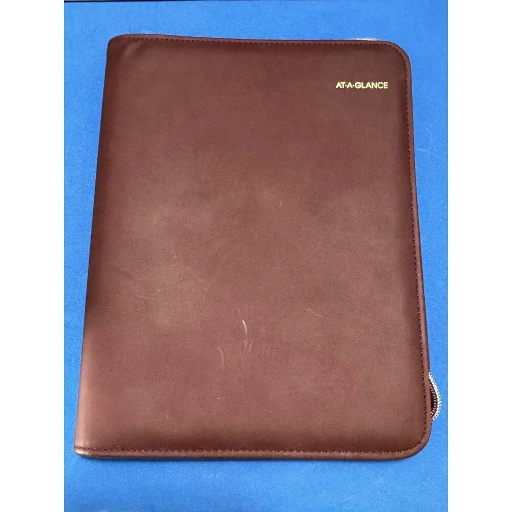 AT-A-GLANCE Burgundy Faux Leather Zippered 3-Ring Binder Organizer